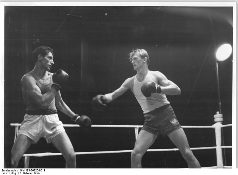 Pietrzykowski contra Istvan Raduly 1954